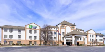 Holiday Inn Express & Suites Madison Hotels in Madison