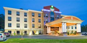 Holiday Inn Express & Suites FULTON by IHG