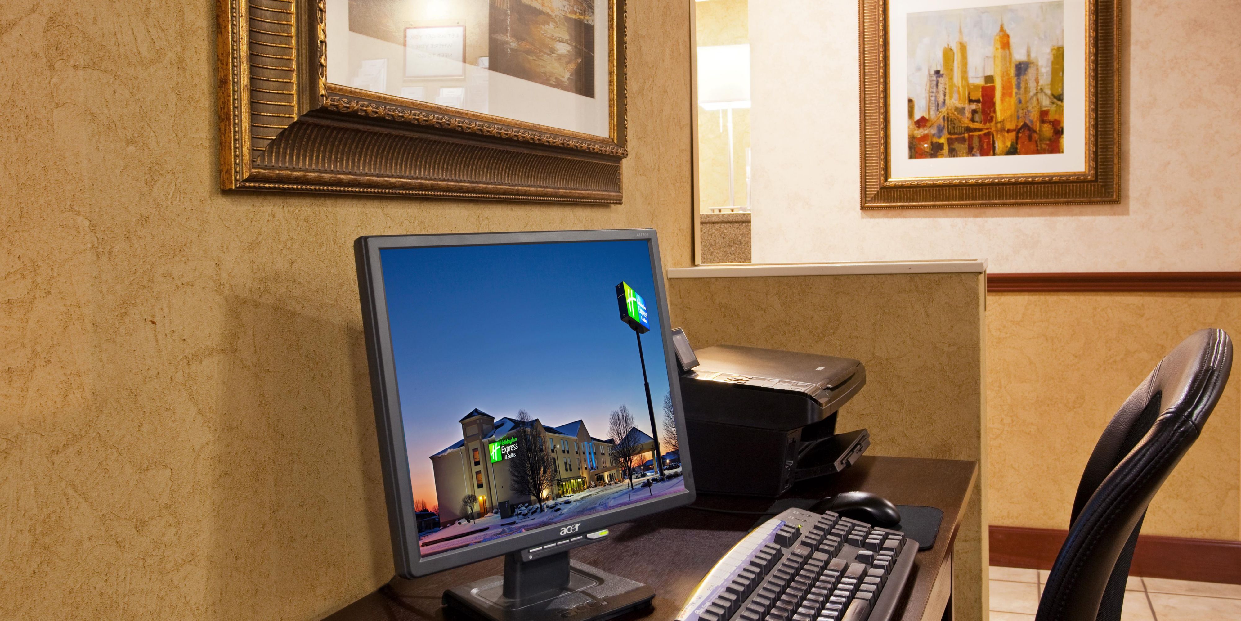 Holiday Inn Express & Suites Troy, an Ihg Hotel