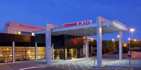 Crowne Plaza Manchester Airport Отели рядом с достопримечательностью «Библиотека Портико»