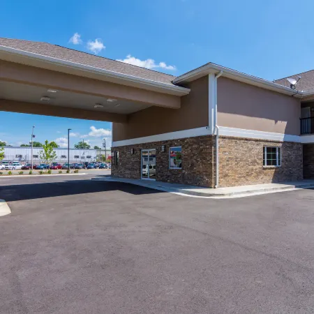 Econo Lodge Inn & Suites North Little Rock Near Riverfront Отели в г. Норт-Литл-Рок