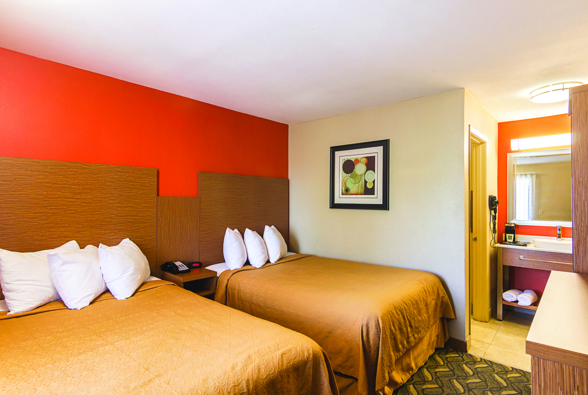 Days Inn & Suites by Wyndham Arlington Near Six Flags