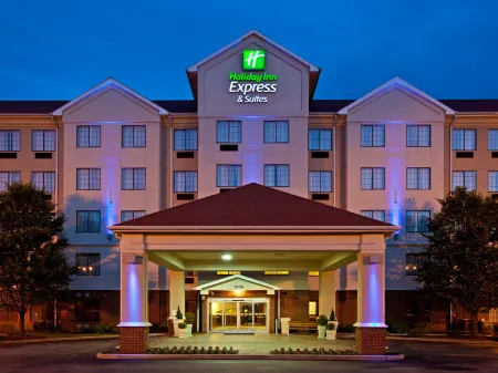 Holiday Inn Express & Suites Indianapolis - East