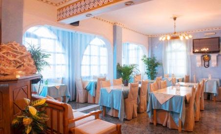 Golden Star - Housity