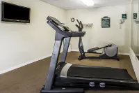 Quality Inn & Suites - Gym