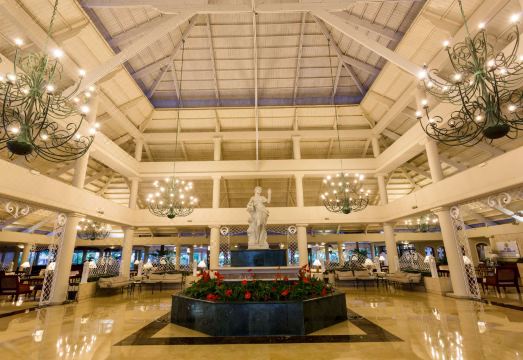 GRAND BAHIA PRINCIPE LA ROMANA Over view