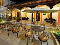 Sombra del Agua Hotels near El Santuario