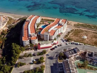 Apartamentos Riviera Beach Hotels near Finca La Arqueta