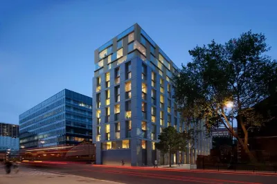 Hotel Saint Hotels in Bank