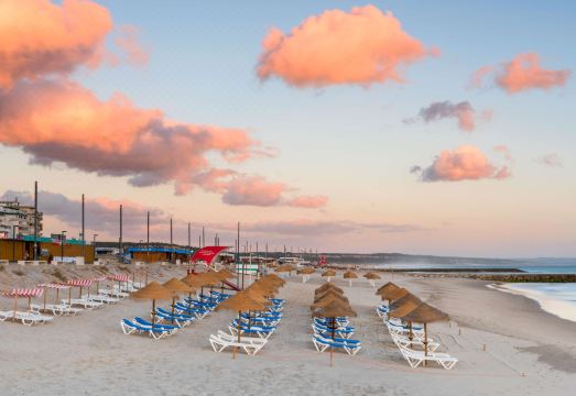 TRYP Lisboa Caparica Mar Hotel Hotel Overview