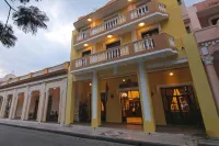 Hotel Royalton Hotels near Parque