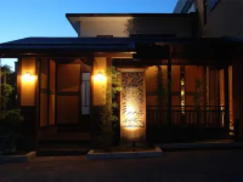 絵かきの宿福泉 阿賀町のホテル