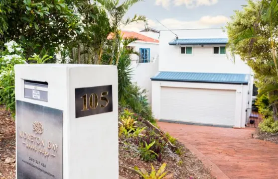 摩頓灣海灘小屋公寓