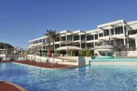 Opal Cove Resort - Beach