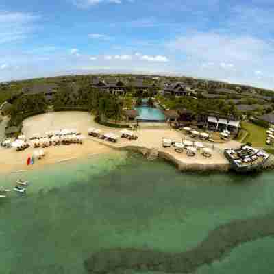 Crimson Resort and Spa Mactan Hotel Exterior