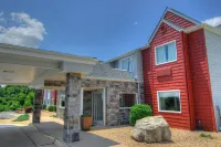 Clarion Pointe Staunton East
