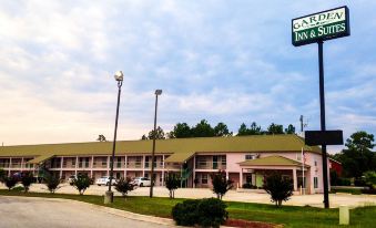 Garden Inn & Suites