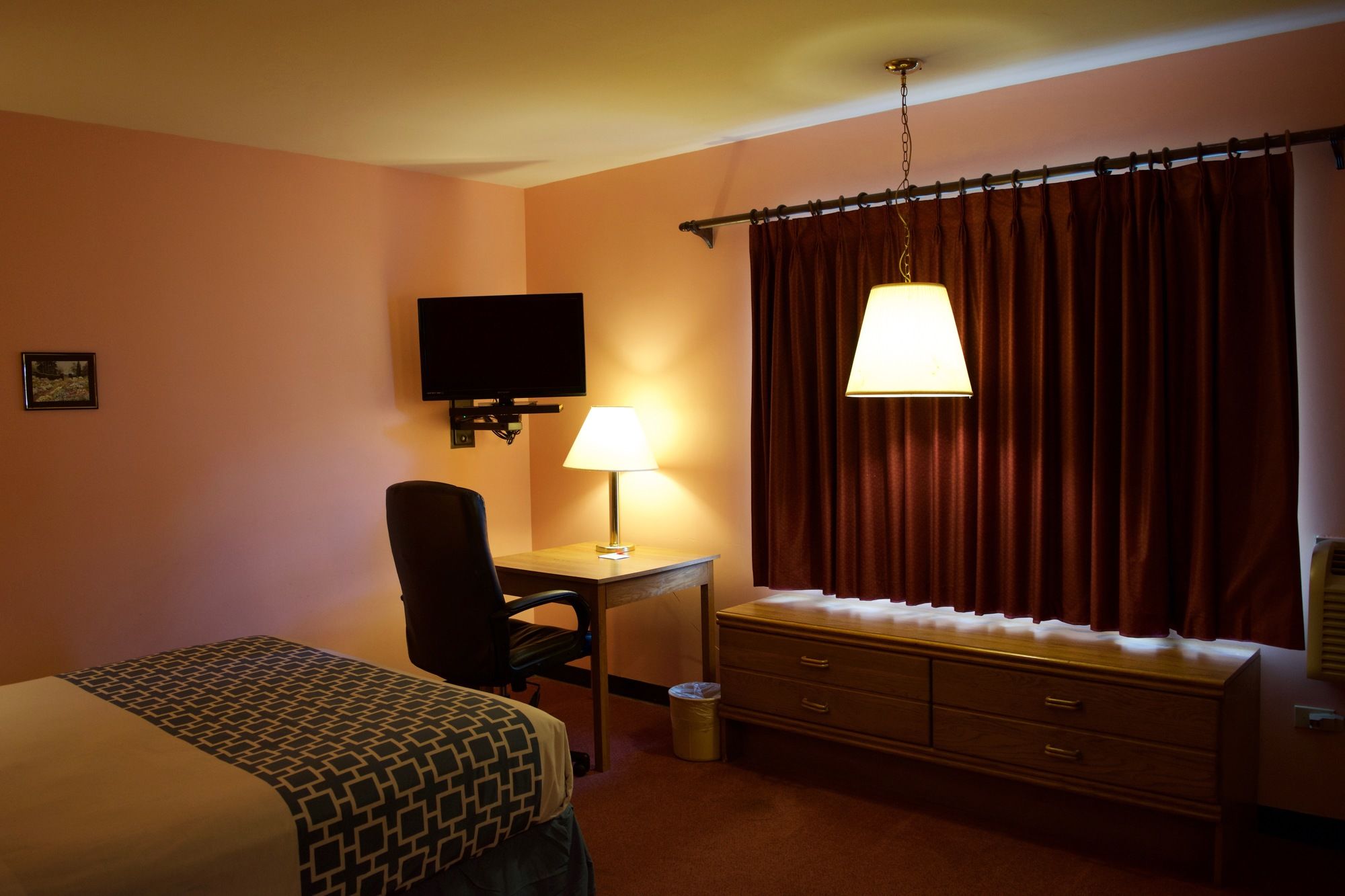 AmeriVu Inn and Suites - St. Croix Falls