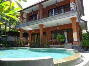 Rahayu Suites Monkey Forest Ubud