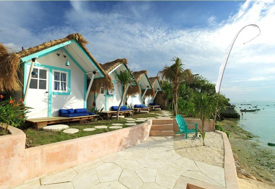 Le Pirate Beach Club Nusa Ceningan-Bali Updated 2023 Room Price-Reviews &  Deals 