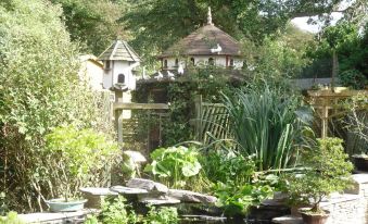 Crossways House Bed and Breakfast - Housity