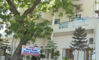 Hare Rama Hare Krishna - Eesha Hotel