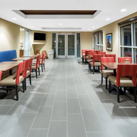 Comfort Inn & Suites