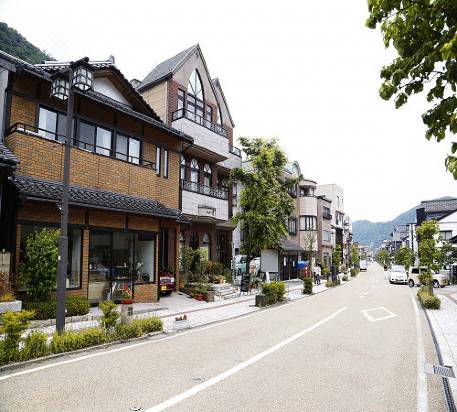 河鹿莊山中溫泉羅伊爾度假村 加賀市 訂房 最新優惠 評論和比價 Trip Com