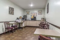 Econolodge Huntsville - พร้อมอาหารเช้า