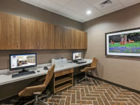 ハンプトン イン ブルヴェルデ テキサス ヒル カントリー スプリング・ブランチのホテル