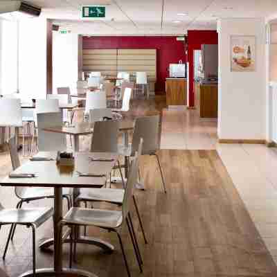 Travelodge Worthing Seafront Dining/Meeting Rooms