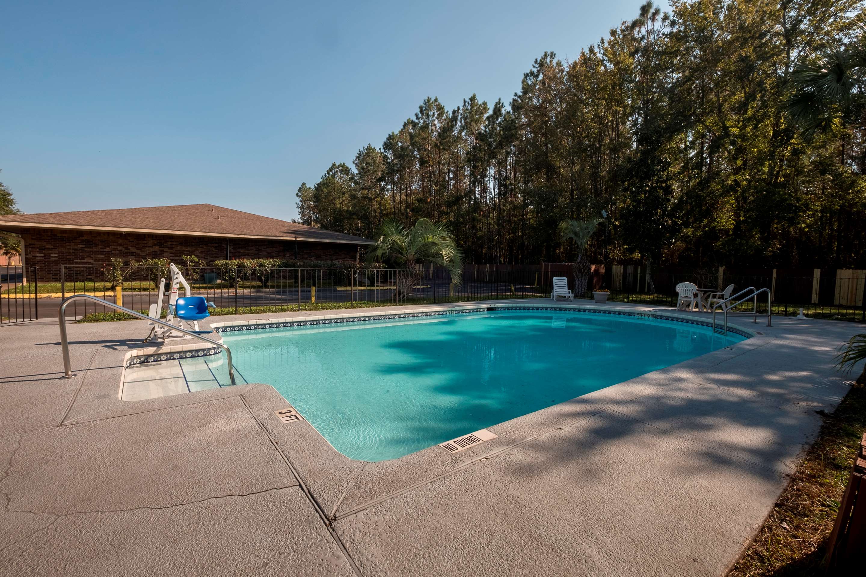 Red Roof Inn Baldwin