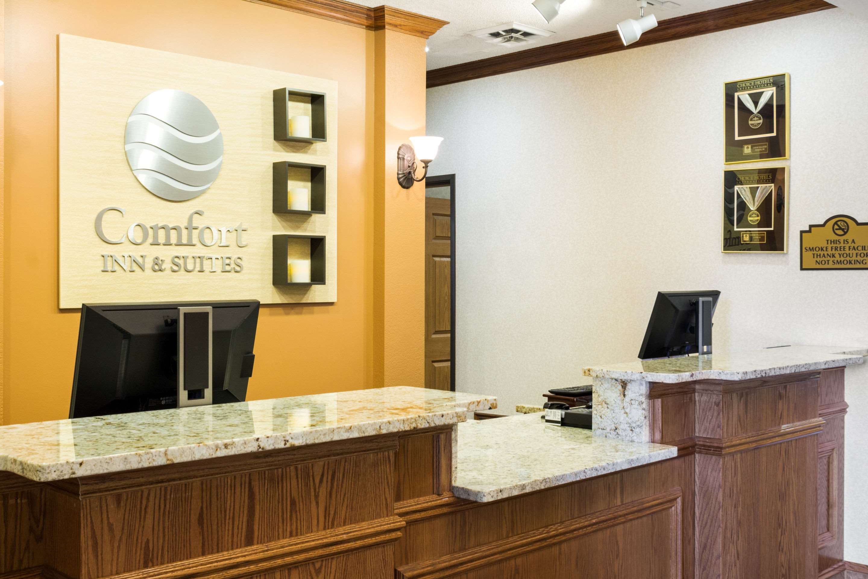 Comfort Inn and Suites Custer