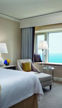 Best 10 Hotels Near Louis Vuitton Chicago Michigan Avenue from USD