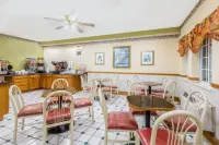 Super 8 by Wyndham Platte City/KCI Airport North Hotels in Platte City