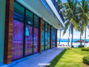 Infinity Beach Club - Hostel