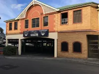Mayfair Plaza Motel and Apartments Hotels in Санди Бэй