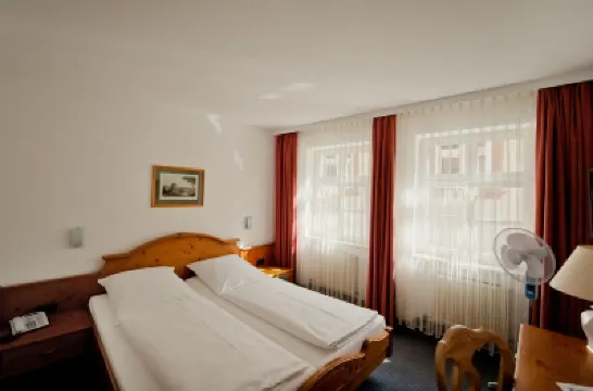 Hotel Alt-Ringlein Hotels near Schlenkerla
