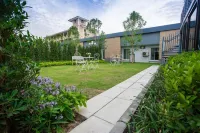The Pine Golf Club Hotel di Bang Nam Priao