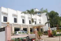 Hotel Taj Resorts Отели рядом с достопримечательностью «Rai Cabs»