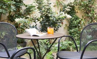 Hôtel Pavillon Montaigne