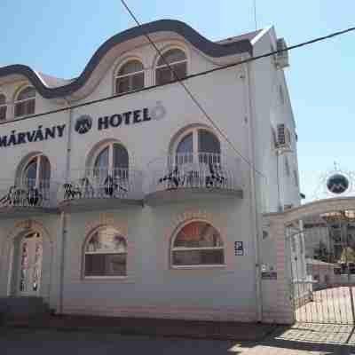 Márvány Panzió Hotel Exterior