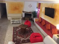 Hostal the Monkey Room