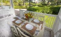 El Pelicano Apart-Hotel - parking
