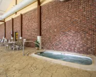 Clarion Inn & Suites at the Outlets of Lake George - Gym