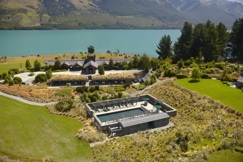 Blanket Bay Hotels in Glenorchy