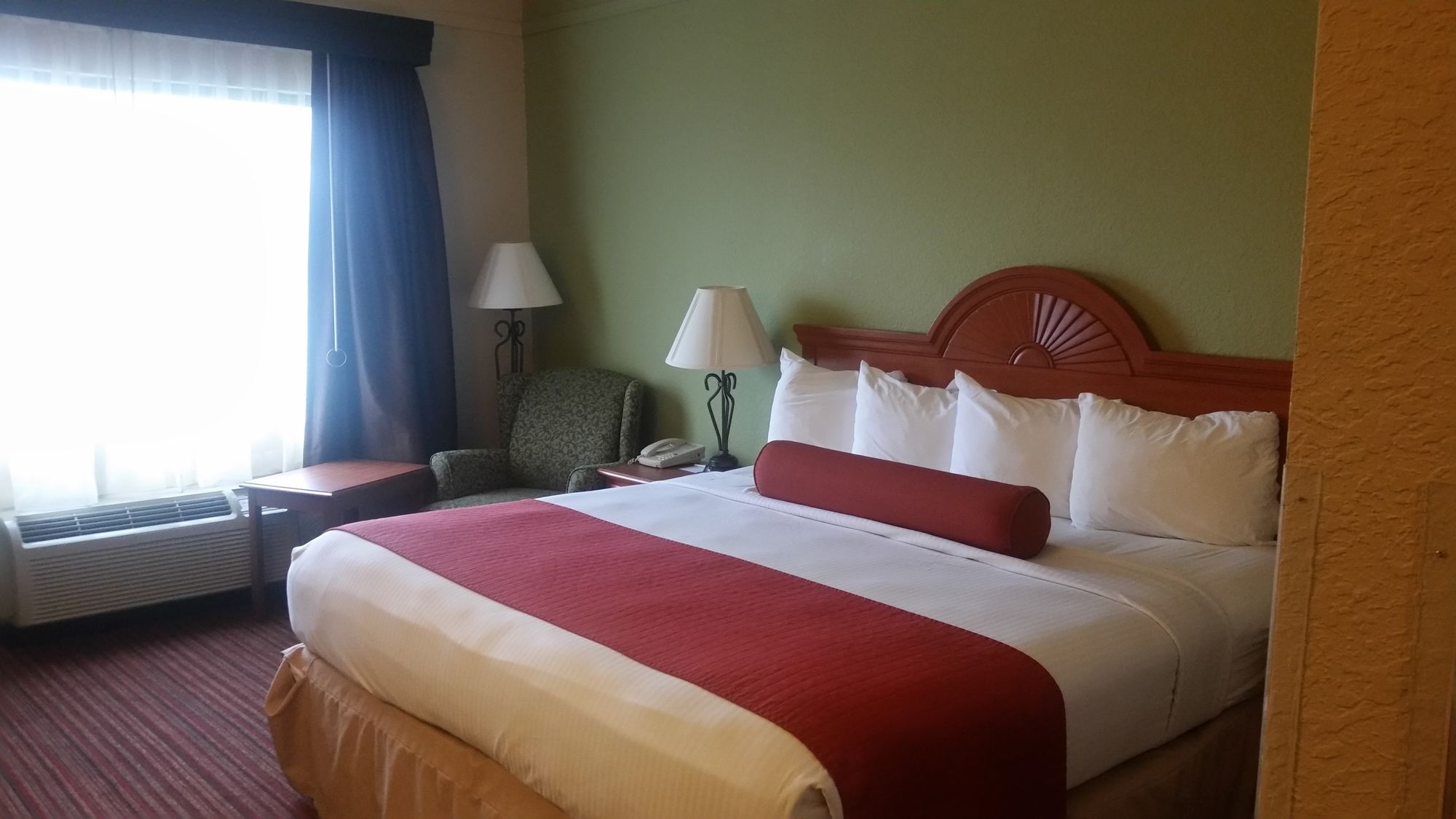 Best Western Plus Strawberry Inn & Suites