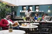 Hôtel Paris Lafayette - breakfast