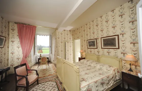 德卡尼西堡酒店