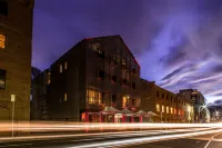 Salamanca Wharf Hotel Hotels near Kelly's Steps